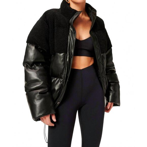 GOOD AMERICAN Jackets & Blazers - NEW GOOD AMERICAN sherpa mix cocoon puffer jacket in black